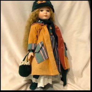 Absolutely GORGEOUS 18 inch tall Doll🧡